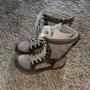 Chaco Lodge Boots, Women's, 7.5 Mid-Calf, Fossil Color Leather/Suede Waterproof